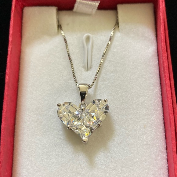 Tocara. Virginie heart shaped necklace. 925s and DiAmi clear stone 17”+2” - Picture 4 of 9